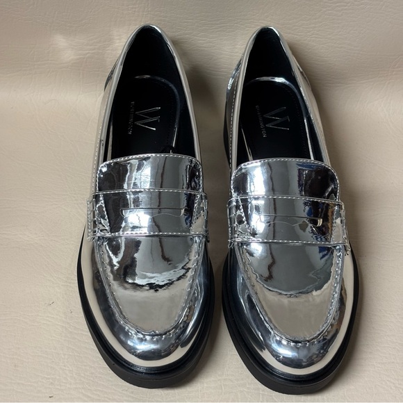 Worthington Ellen Chrome
Silver Loafers | Women's
Size 10M New In Box - Picture 1 of 7